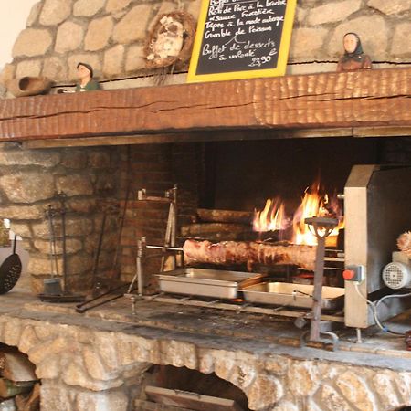 Logis Hotel Auberge De L'Espinouse Fraisse-sur-Agout Exteriör bild