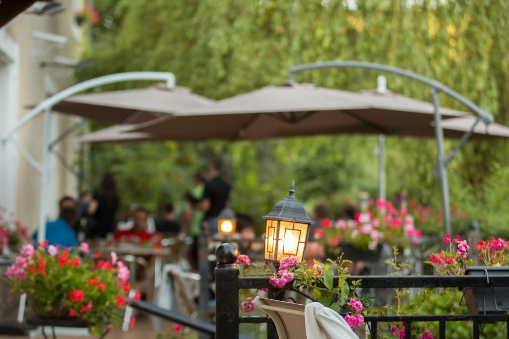 Logis Hotel Auberge De L'Espinouse Fraisse-sur-Agout Exteriör bild